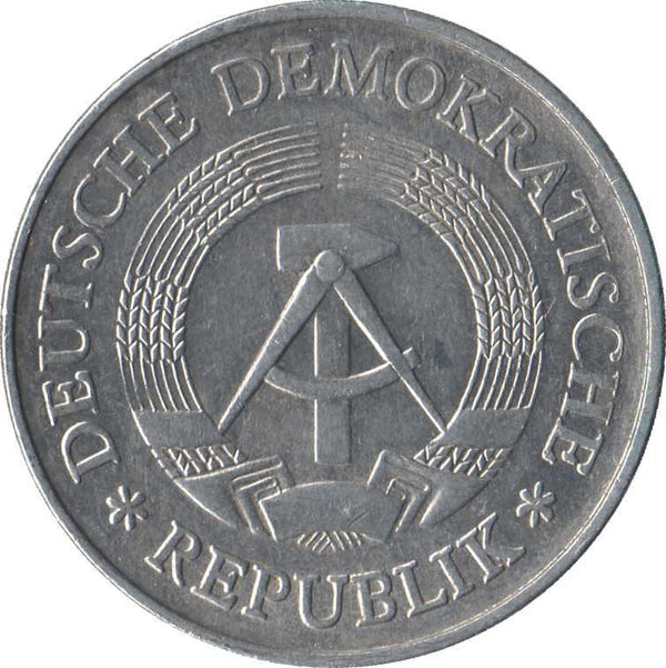 East German 2 Mark Coin | | Deutsche Demokratische Republik | KM48 1972 - 1990