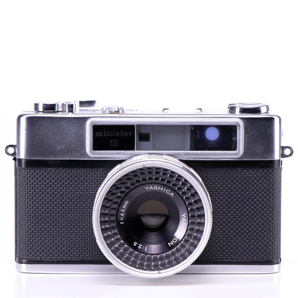 Yashica minister 3 Camera | Yashinon 45mm f2.8 lens | White | Japan | 1963